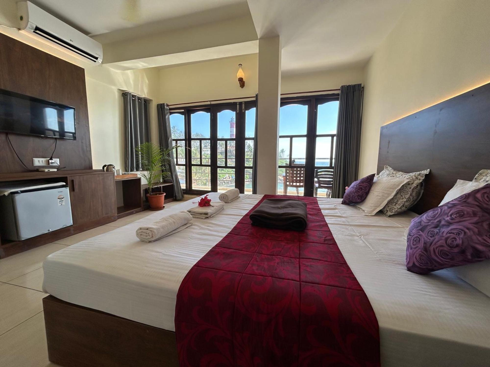 The Ocean Park Beach Resort Kovalam Dış mekan fotoğraf