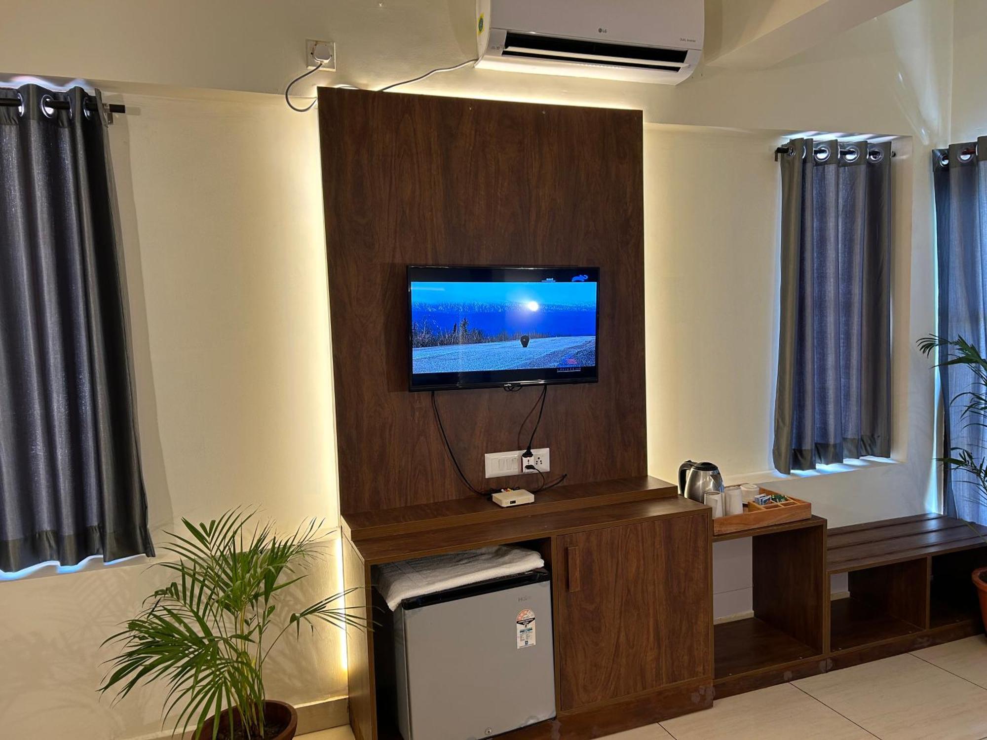 The Ocean Park Beach Resort Kovalam Dış mekan fotoğraf