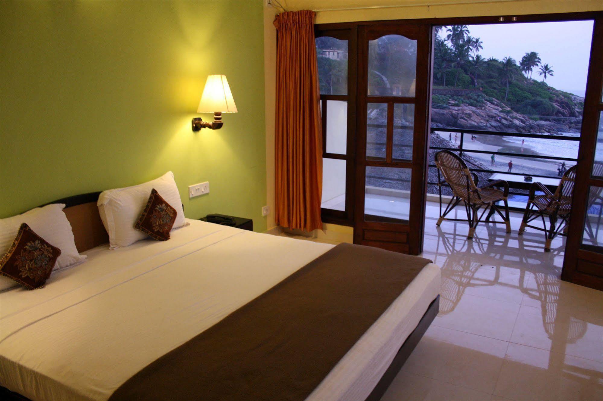 The Ocean Park Beach Resort Kovalam Dış mekan fotoğraf