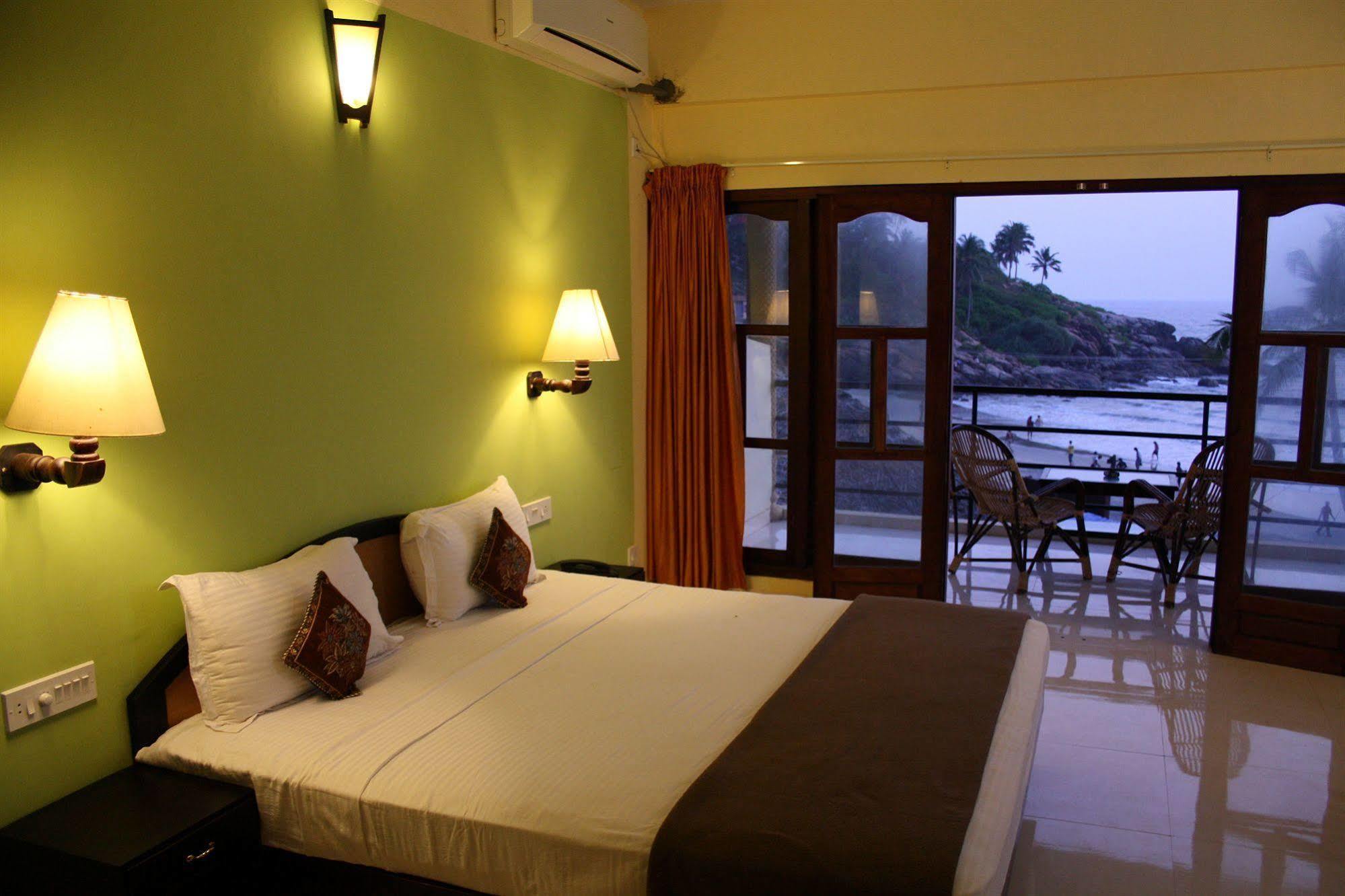 The Ocean Park Beach Resort Kovalam Dış mekan fotoğraf